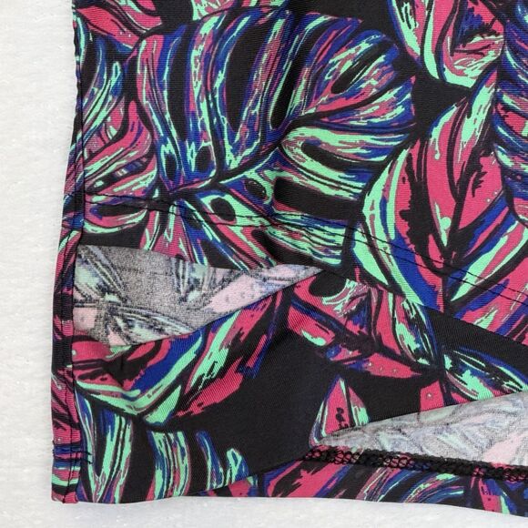 Kira Lifestyle Athletic Cropped Long Sleeve Tropical Print Active Top Size M - Picture 6 of 15
